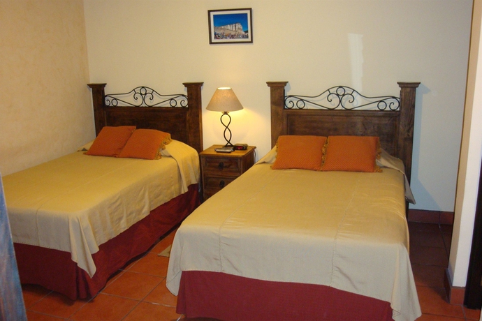 Imagen de la habitación del Hotel Meson Del Valle. Foto 5