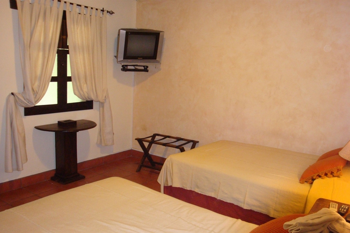 Imagen de la habitación del Hotel Meson Del Valle. Foto 10