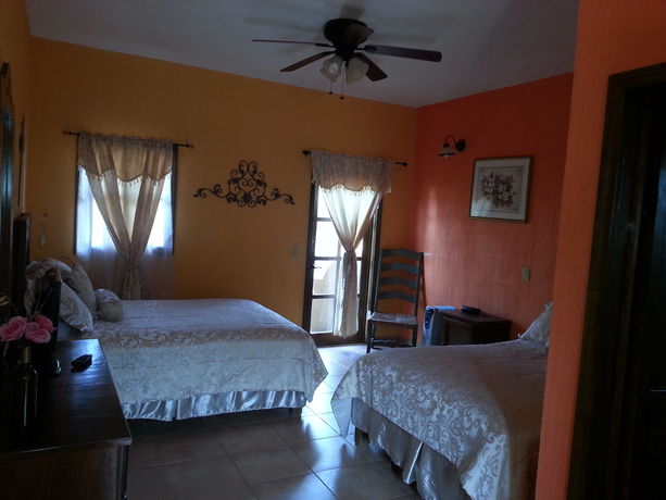 Imagen de la habitación del Hotel Meson Del Vino. Foto 7