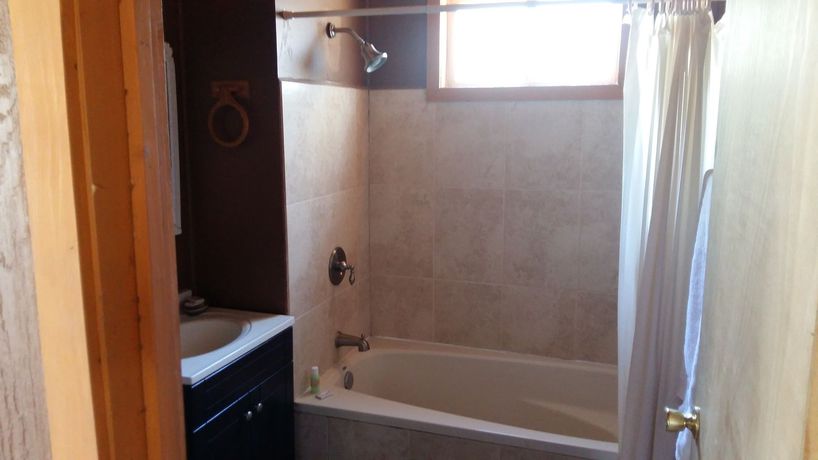 Imagen de los exteriores del Hotel Meson Del Vino. Foto 12