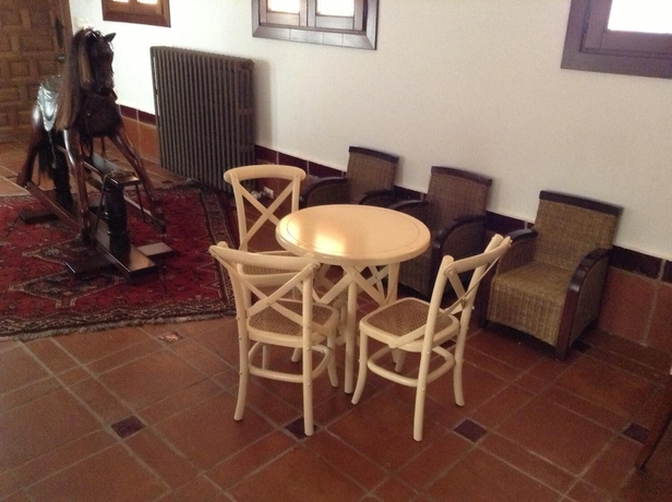 Imagen de la habitación del Hotel Meson Don Quijote. Foto 12