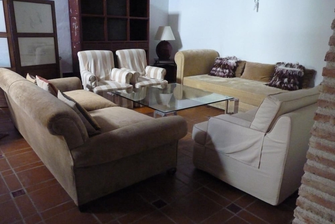 Imagen de la habitación del Hotel Meson Don Quijote. Foto 13