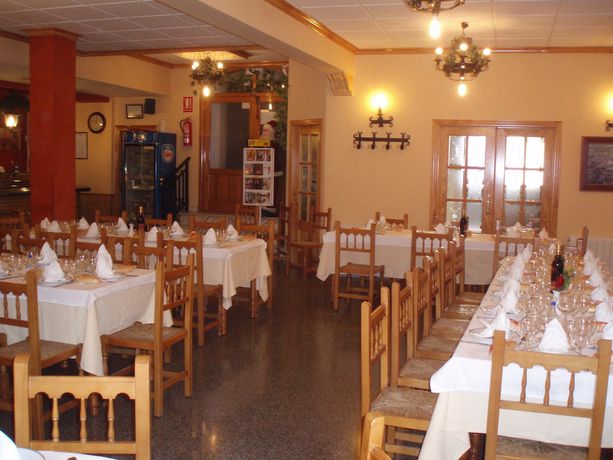 Imagen del bar/restaurante del Hotel Meson El Castillo. Foto 2