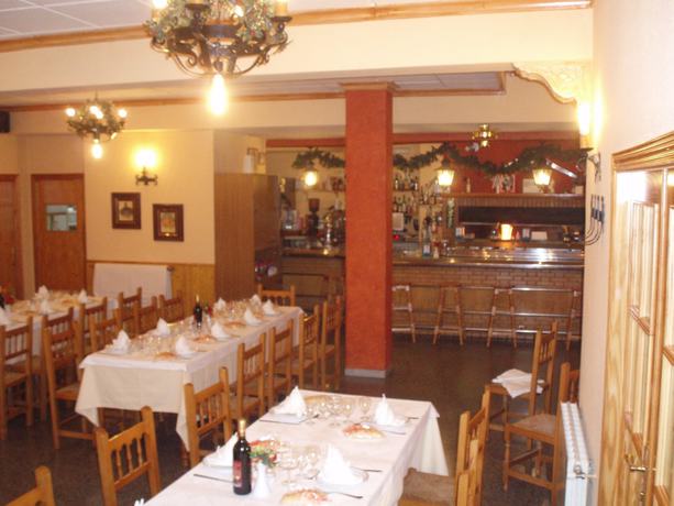 Imagen del bar/restaurante del Hotel Meson El Castillo. Foto 9