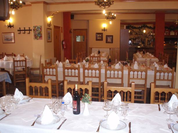 Imagen del bar/restaurante del Hotel Meson El Castillo. Foto 10