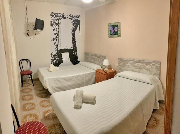 Imagen de la habitación del Hotel Meson El Kubano B and B. Foto 6