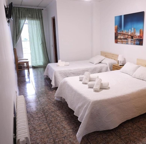 Imagen de la habitación del Hotel Meson El Kubano B and B. Foto 9