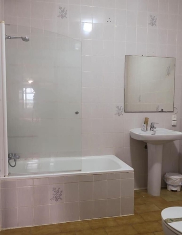 Imagen de la habitación del Hotel Meson El Kubano B and B. Foto 15