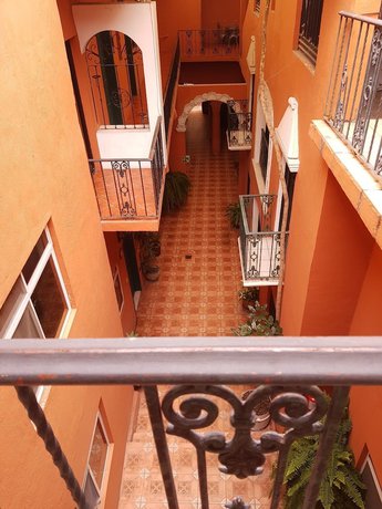 Imagen de los interiores del Hotel Meson Matamoros. Foto 10