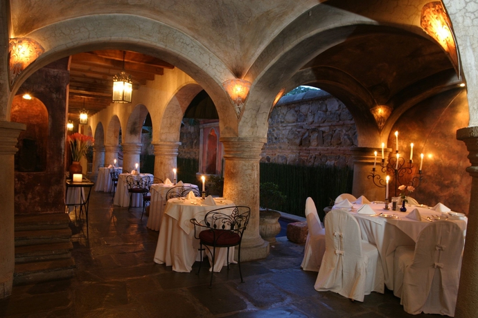 Imagen del bar/restaurante del Hotel Meson Panza Verde. Foto 2