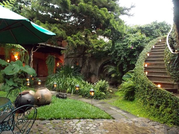 Imagen de los exteriores del Hotel Meson Panza Verde. Foto 13