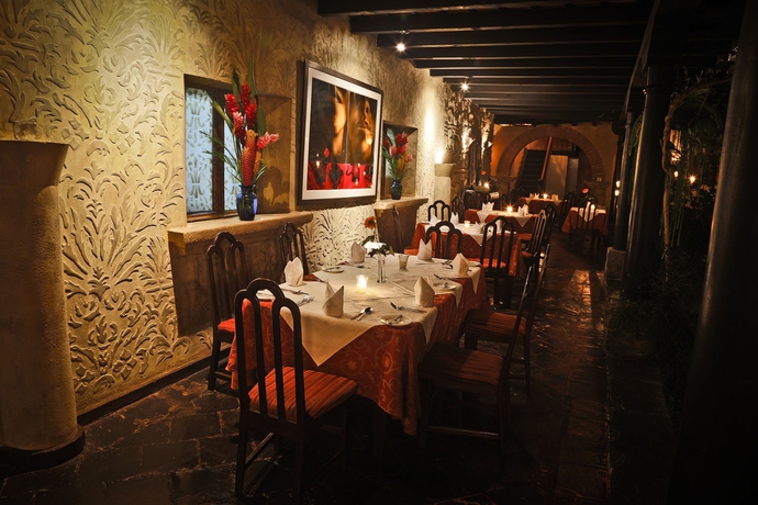 Imagen del bar/restaurante del Hotel Meson Panza Verde. Foto 6