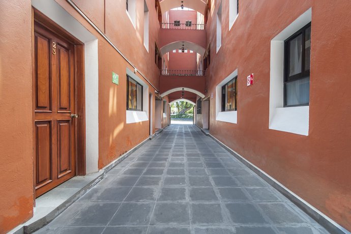 Imagen de los interiores del Hotel Meson Real and Suites. Foto 18
