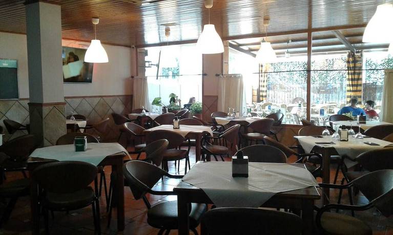 Imagen del bar/restaurante del Hotel Meson Ronda. Foto 3