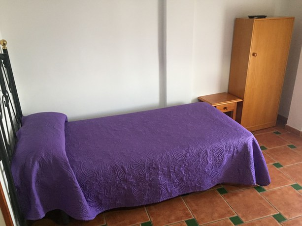Imagen de la habitación del Hotel Meson Ronda. Foto 5