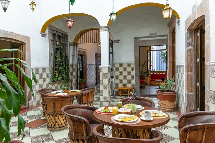 Imagen general del Hotel Meson de Isabel, Santiago de Queretaro. Foto 16