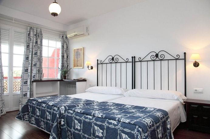 Imagen de la habitación del Hotel Meson de Sancho. Foto 10