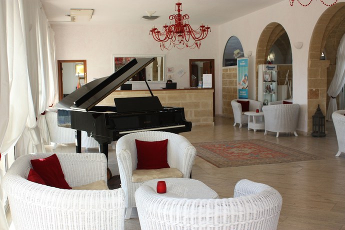 Imagen de los interiores del Hotel Messapia and Resort. Foto 13