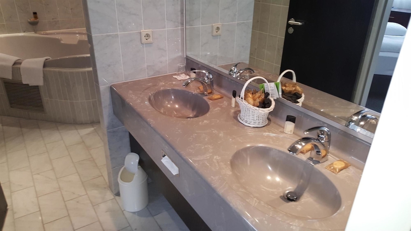 Imagen de la habitación del Hotel Messehotel Europe. Foto 7