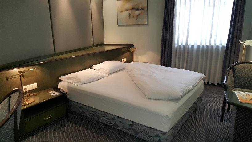Imagen de la habitación del Hotel Messehotel Europe. Foto 9