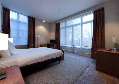 Imagen de la habitación del Hotel Messeyne. Foto 14