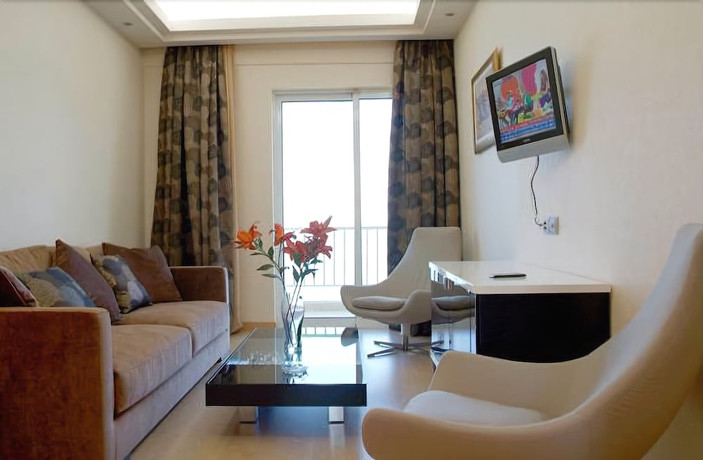 Imagen de la habitación del Hotel Messinian Bay. Foto 15