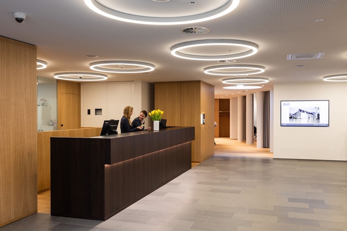 Imagen de los interiores del Hotel Messmer. Foto 17