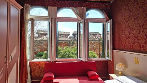 Imagen de la habitación del Hotel Messner. Foto 7