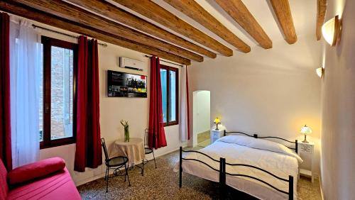 Imagen de la habitación del Hotel Messner. Foto 9