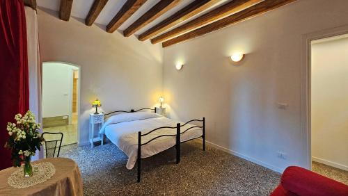 Imagen de la habitación del Hotel Messner. Foto 12