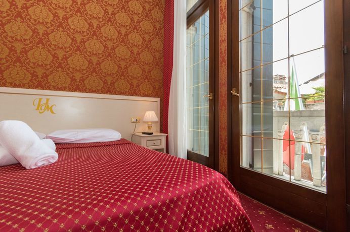 Imagen de la habitación del Hotel Messner Palace. Foto 2