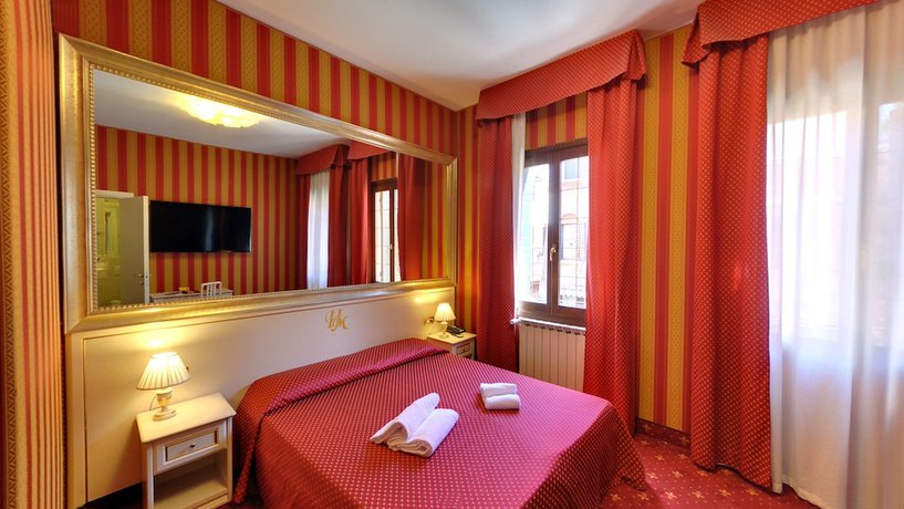 Imagen de la habitación del Hotel Messner Palace. Foto 11