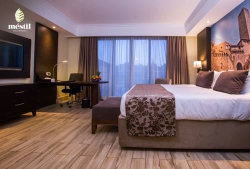 Imagen de la habitación del Hotel Mestil & Residences. Foto 3