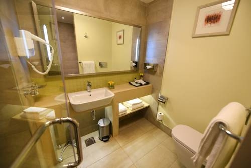 Imagen de la habitación del Hotel Mestil & Residences. Foto 6