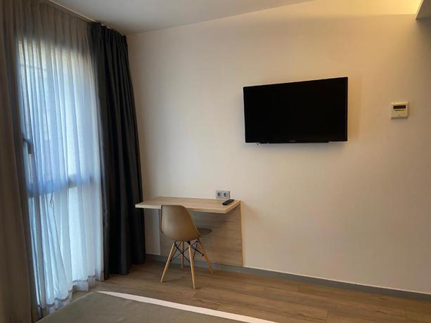 Imagen general del Hotel Mestral Perell&oacute;. Foto 8