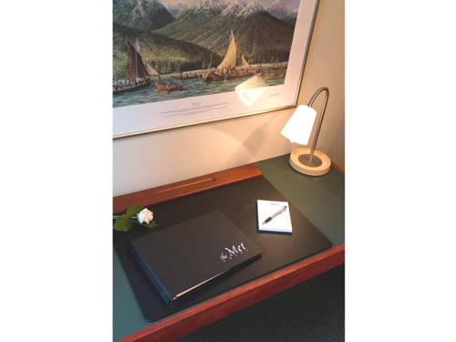 Imagen de la habitación del Hotel Met, New Westminster. Foto 14