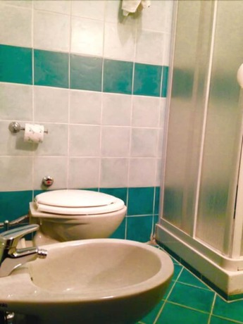 Imagen de la habitación del Hotel Meta Residence. Foto 6