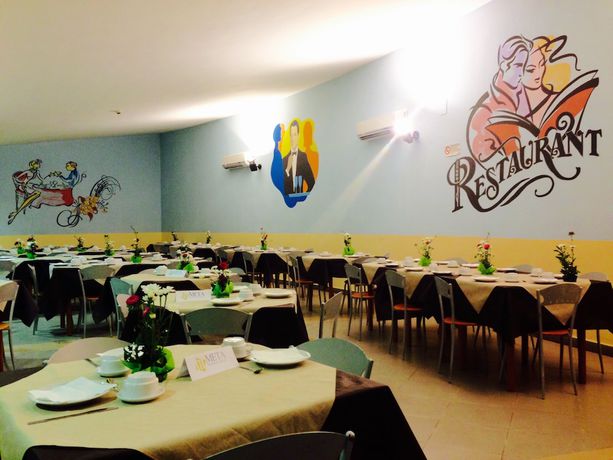 Imagen del bar/restaurante del Hotel Meta Residence. Foto 3