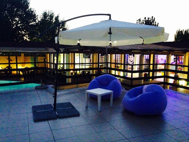 Imagen de los exteriores del Hotel Meta Residence. Foto 12