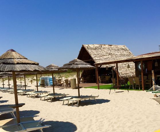 Imagen de los exteriores del Hotel Meta Residence. Foto 13