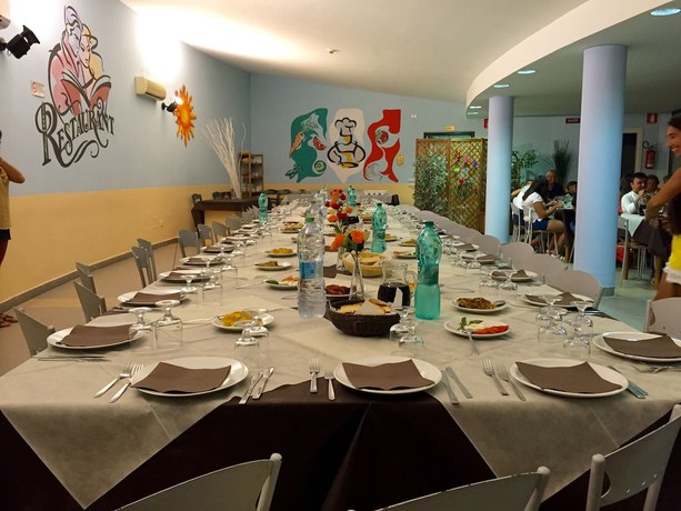 Imagen del bar/restaurante del Hotel Meta Residence. Foto 4