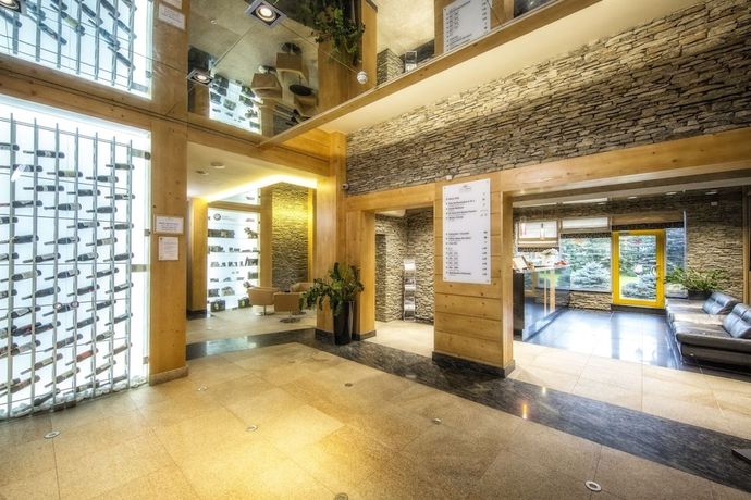 Imagen del bar/restaurante del Hotel Meta Resort and Vine SPA. Foto 2