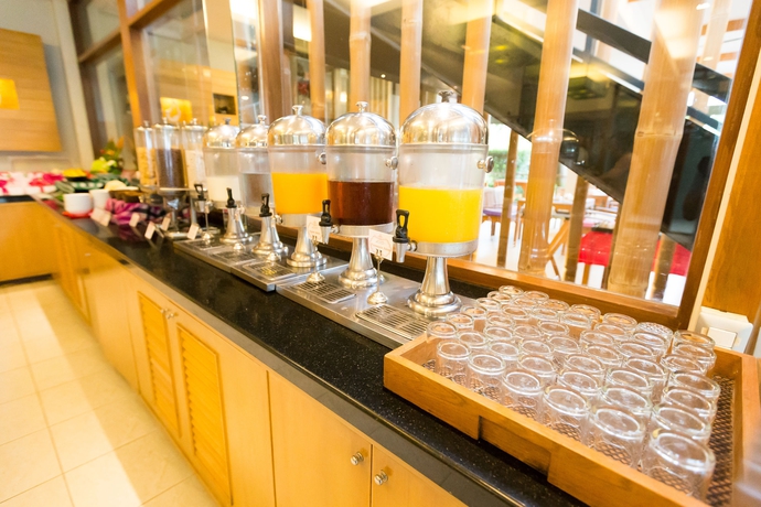 Imagen del bar/restaurante del Hotel Metadee Concept. Foto 2