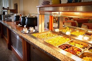 Imagen del bar/restaurante del Hotel Metallurg Health Resort. Foto 7