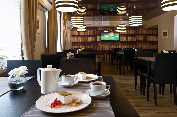 Imagen del bar/restaurante del Hotel Metelitsa, NOVOSIBIRSK. Foto 4