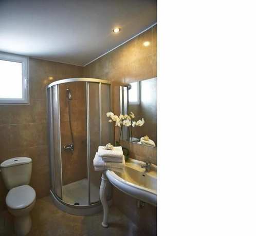 Imagen de la habitación del Hotel Methanion. Foto 16