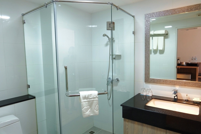 Imagen de la habitación del Hotel Methavalai Residence. Foto 16