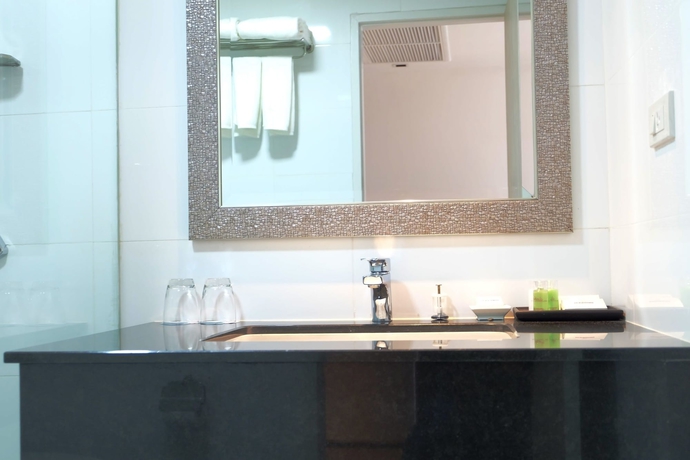 Imagen de la habitación del Hotel Methavalai Residence. Foto 18