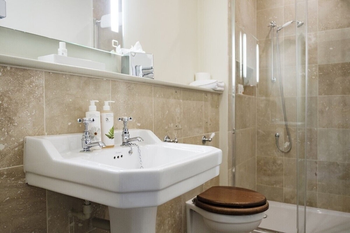 Imagen de la habitación del Hotel Methuen Arms. Foto 3