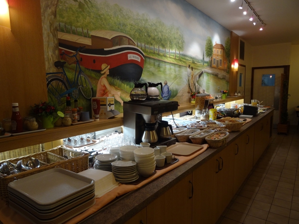 Imagen del bar/restaurante del Hotel Metrhotel Basso Cambo. Foto 4